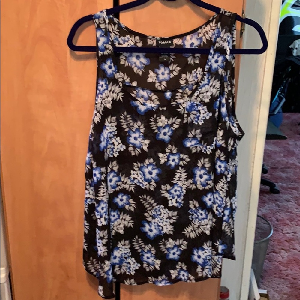 Torrid size 0 tank top